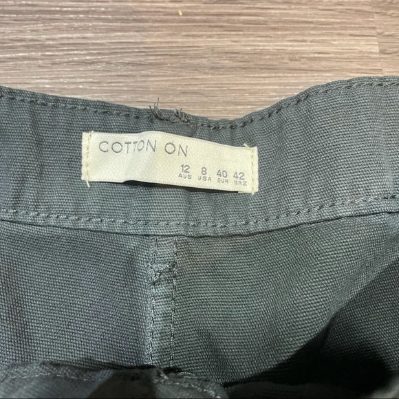 NWOT Dark Grey Cotton On Cargo Pants Size 8 - Picture 4 of 6